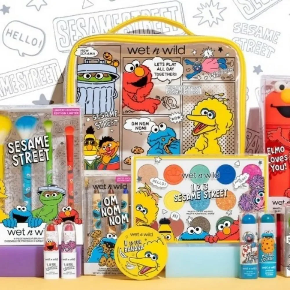Wet-N-Wild X Sesame Street Zip Around Makeup Bag‎